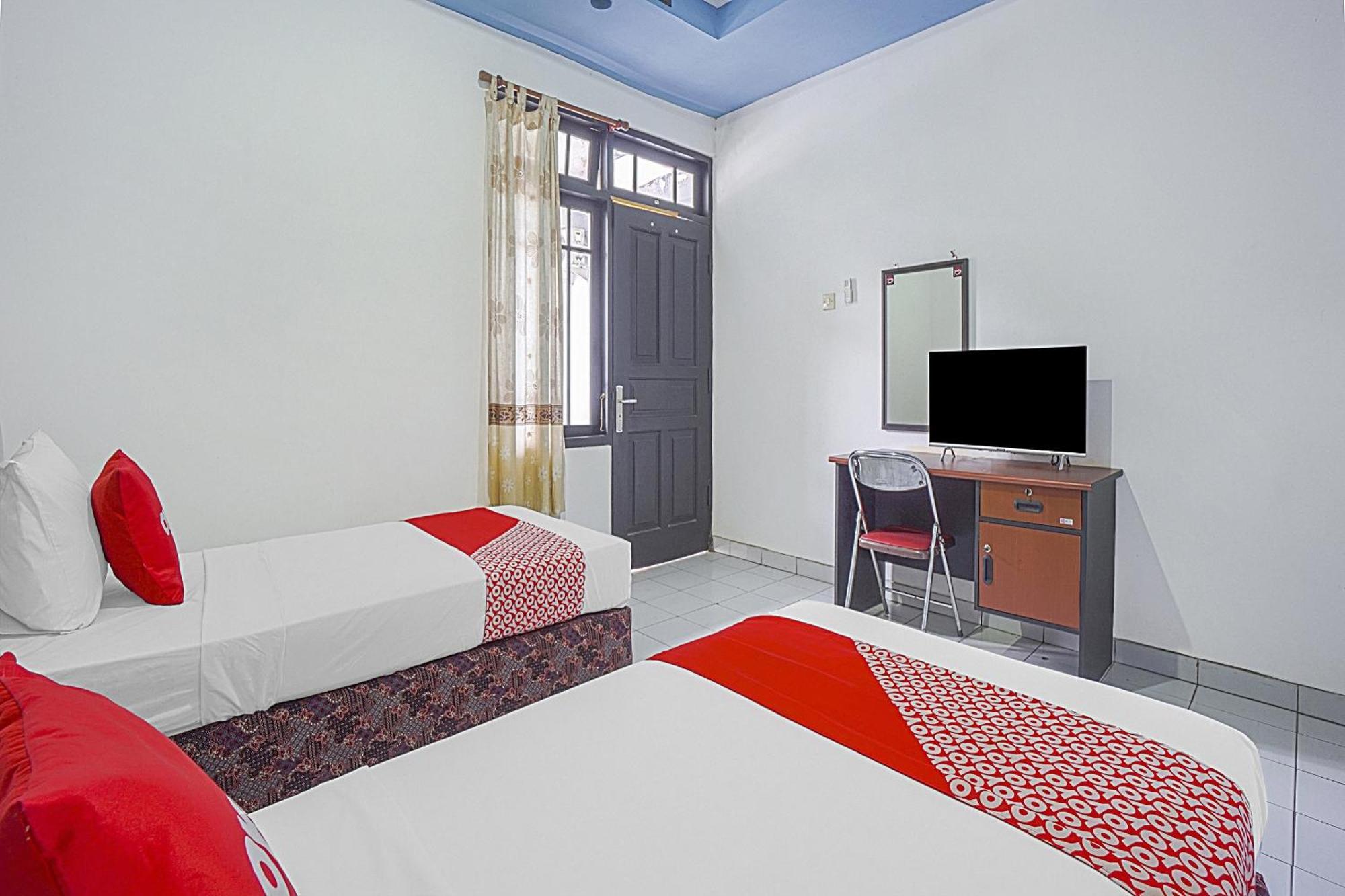 Oyo Life 90589 Palem Garden Hotel Tulungagung Exteriér fotografie