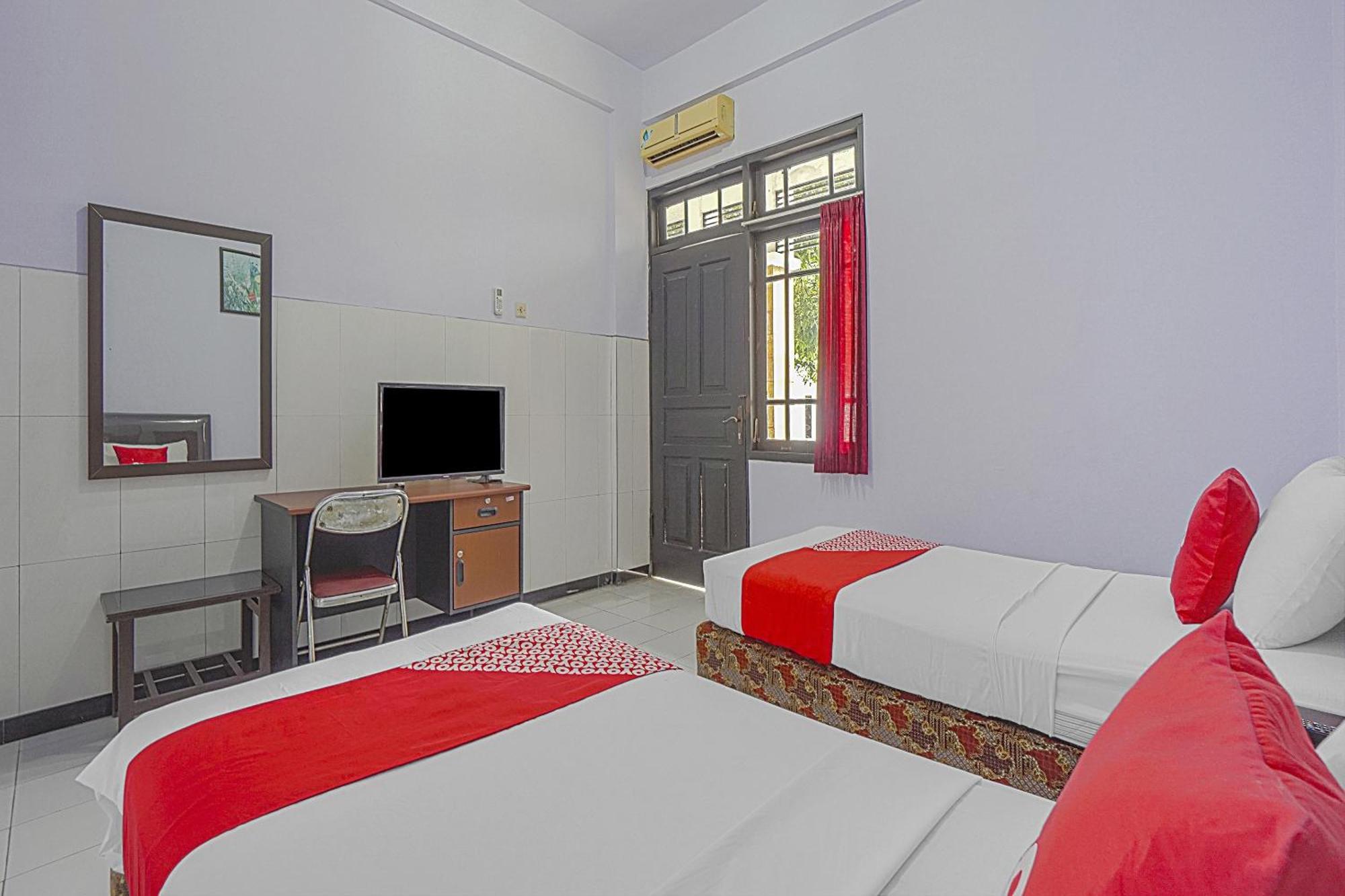 Oyo Life 90589 Palem Garden Hotel Tulungagung Exteriér fotografie