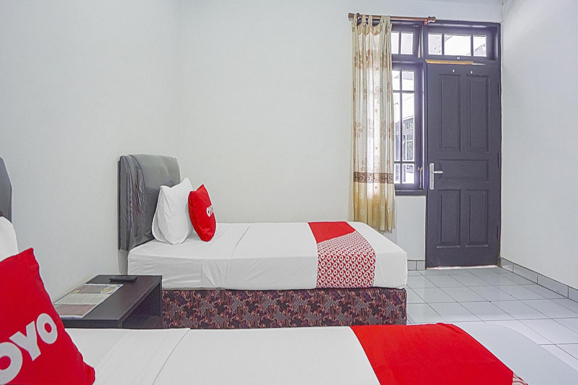 Oyo Life 90589 Palem Garden Hotel Tulungagung Exteriér fotografie